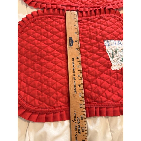 2 Vtg Embroidered Oval Red Quilted Christmas Placemats Ruffle Table Top Decor - Picture 7 of 8